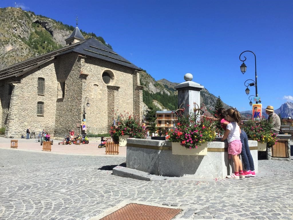 Valloire - Place de l'église